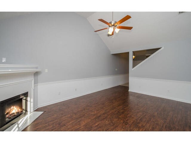 Building Photo - 7641 Pleasantville Way