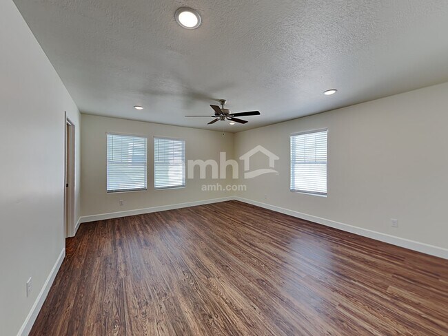 Building Photo - 6098 W Copper Hawk Dr