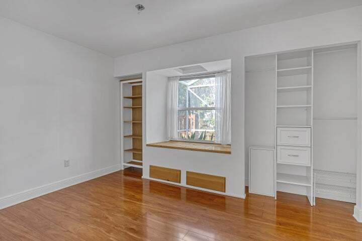 Building Photo - 6817 Barnwell Dr