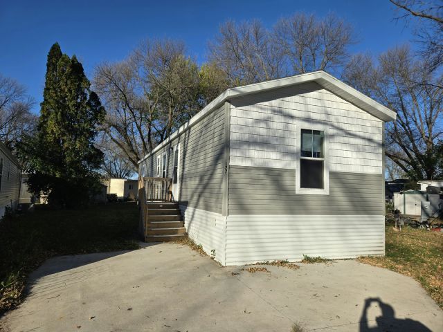 Primary Photo - 127 Laurinda Ln