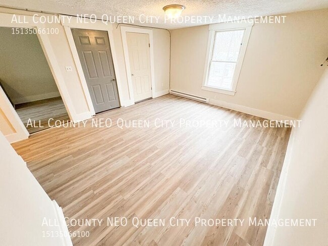 Building Photo - 499 S Detroit St