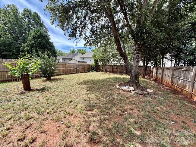 Building Photo - 551 Tribune Dr