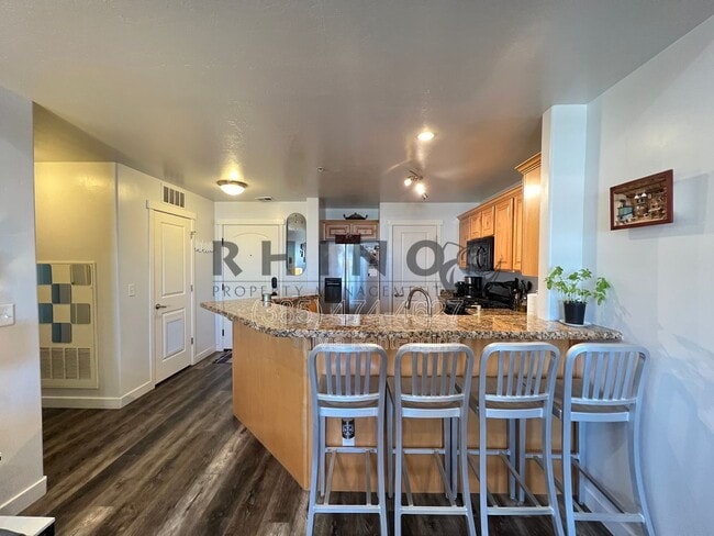 Building Photo - 4276 S Main St