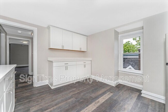 Building Photo - 267 S Prospect St