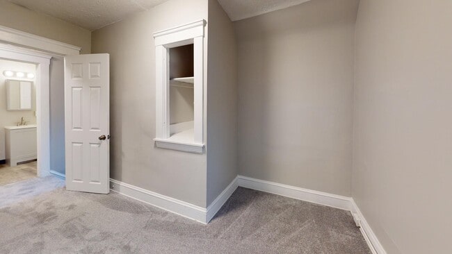 Building Photo - Brooklyn Centre neighborhood - 3 Bedrooms ...