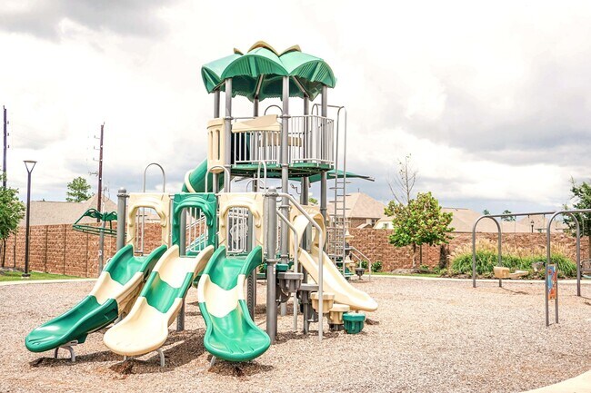 Building Photo - 15807 Loch Laggan Dr