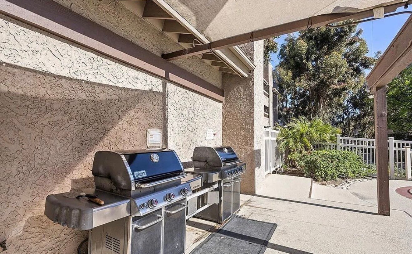 Building Photo - 10425 Caminito Cuervo