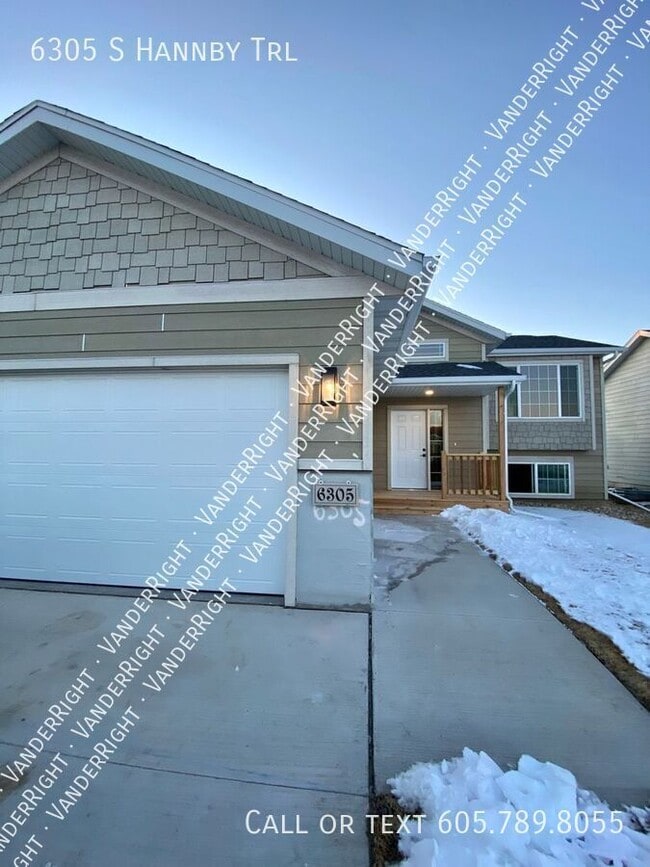Building Photo - 6305 S Hannby Trl