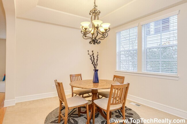 Building Photo - Beautiful 4 Bedroom | 2.5 Bathroom | 2,540 Sqft. Home | Central A/C | Solar Panels | Located in B...