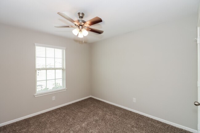 Building Photo - 3003 Veeder Pass Ln