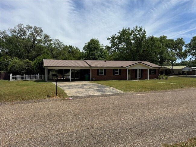 Building Photo - 14 Lafayette Dr