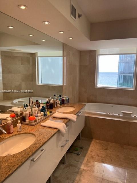 Building Photo - 17201 Collins Ave