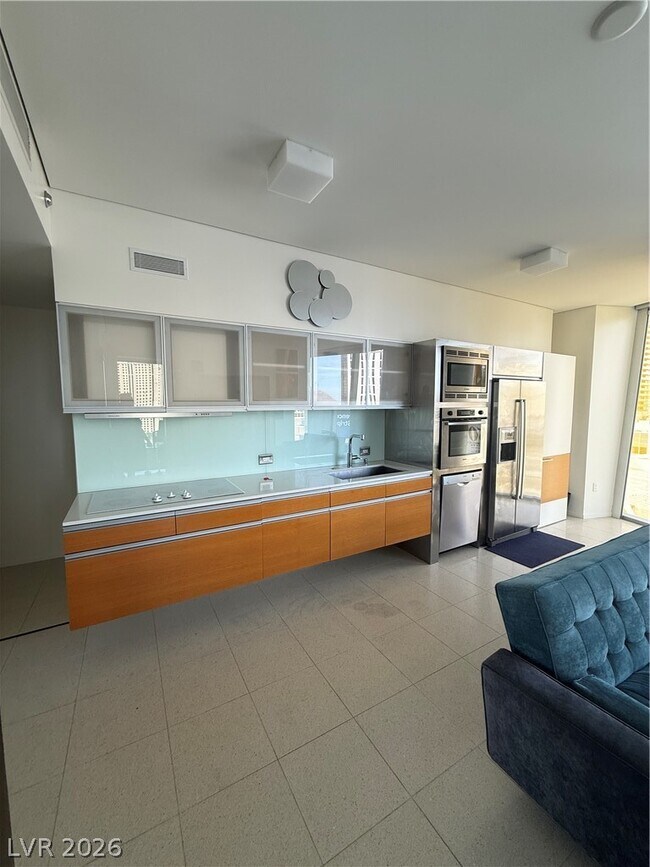 Building Photo - 3722 S Las Vegas Blvd