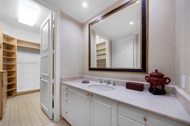 Building Photo - 19925 NE 39th Pl