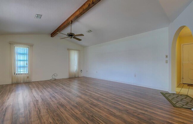 Building Photo - 8992 Hernando Way