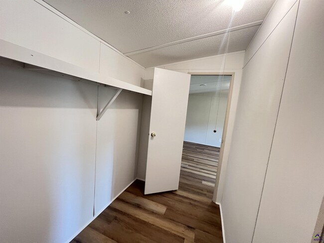 Building Photo - 1018-1247 GA-247