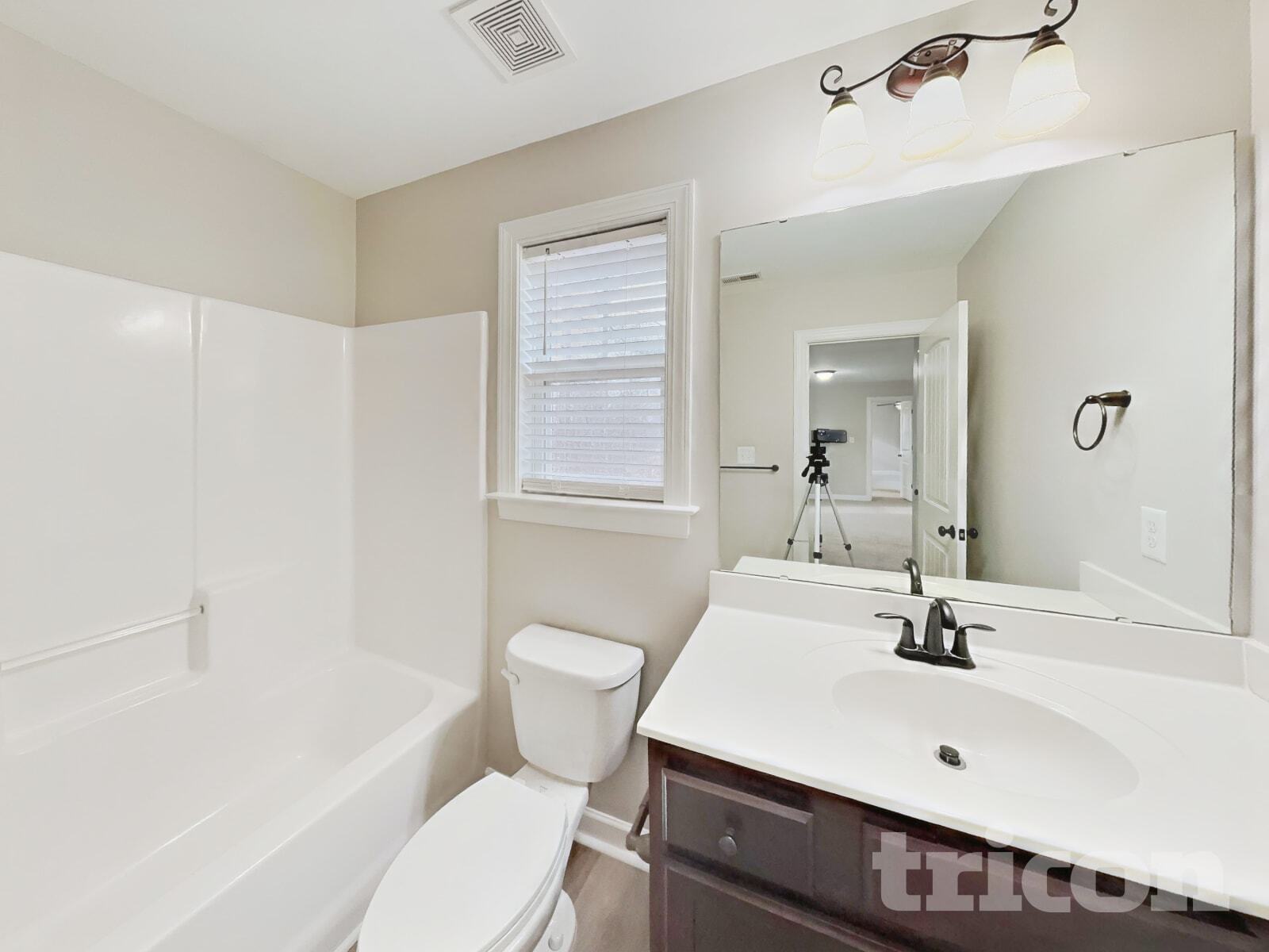 Building Photo - 69 Diamond Creek Dr