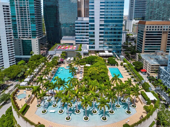 Building Photo - 1441 Brickell Ave