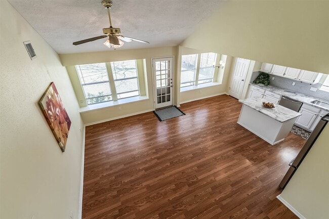 Building Photo - 14403 Little Willow Walk