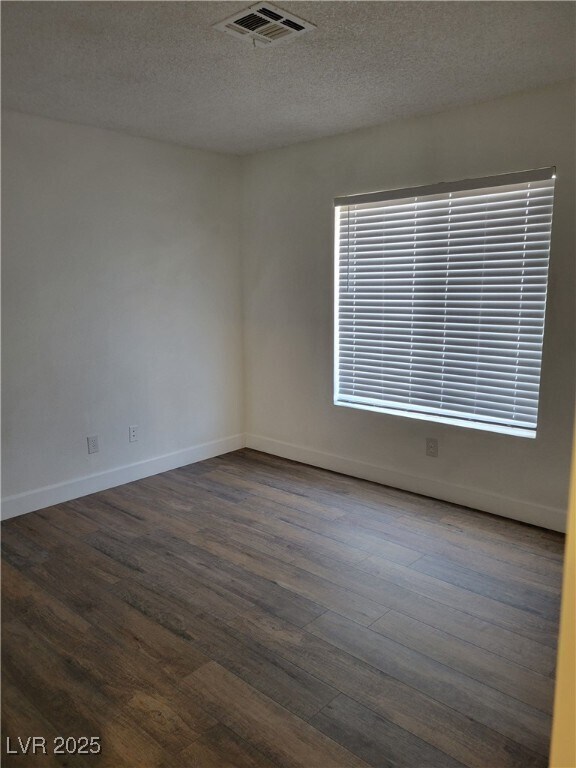 Building Photo - 925 Willow Tree Dr