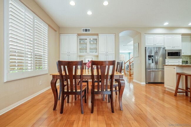 Building Photo - 43 Topanga