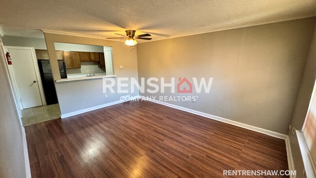 Building Photo - 3228 S Mendenhall Rd