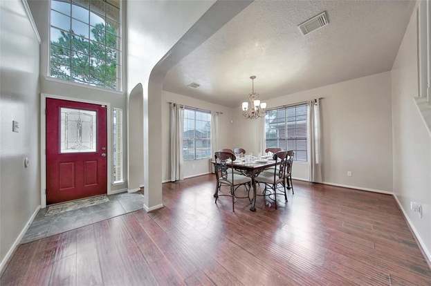 Building Photo - 9934 Goldenglade Dr