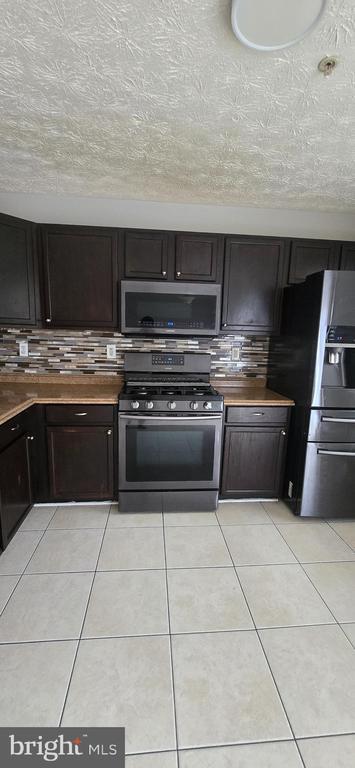 Building Photo - 16116 Edenwood Dr