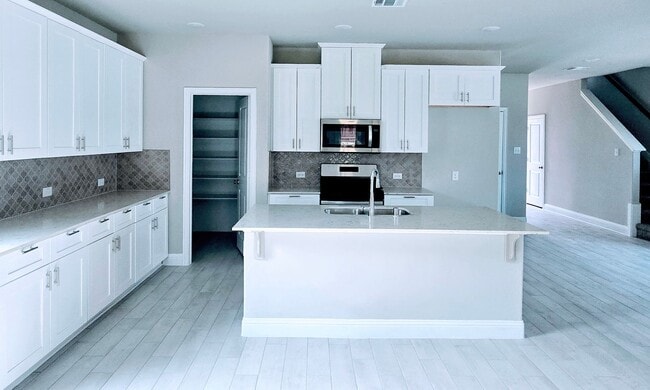 Building Photo - Brand-New Build in Prime Location | 4 Beds, 3 Baths, Peace & Proximity