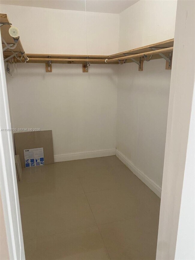 Building Photo - 7118 Bonita Dr