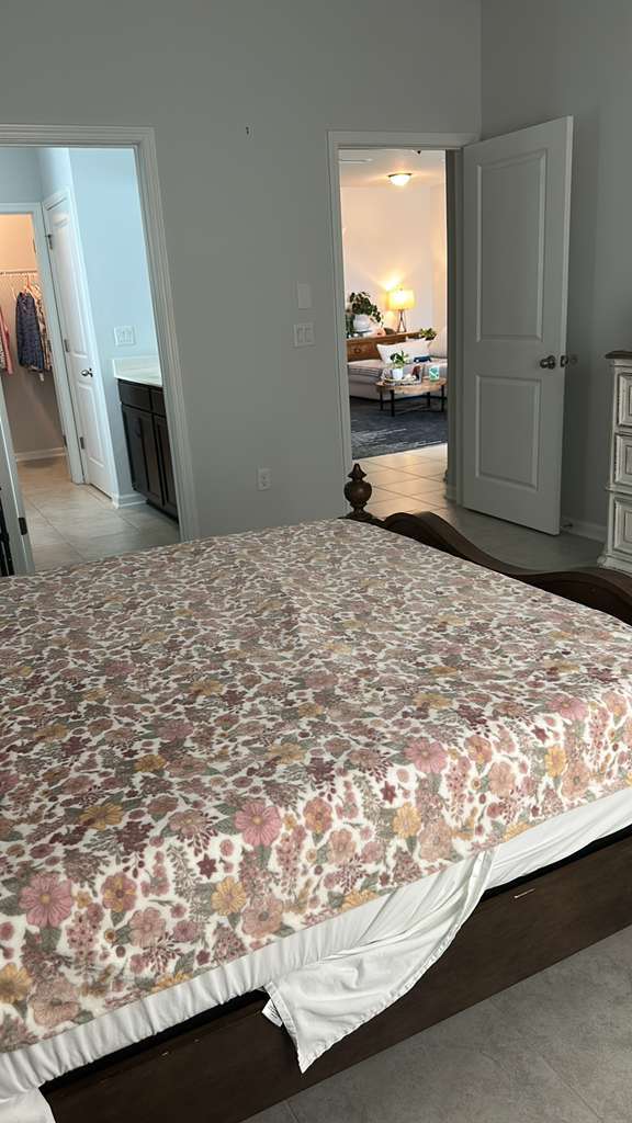 Building Photo - 226 Golden Fern Dr