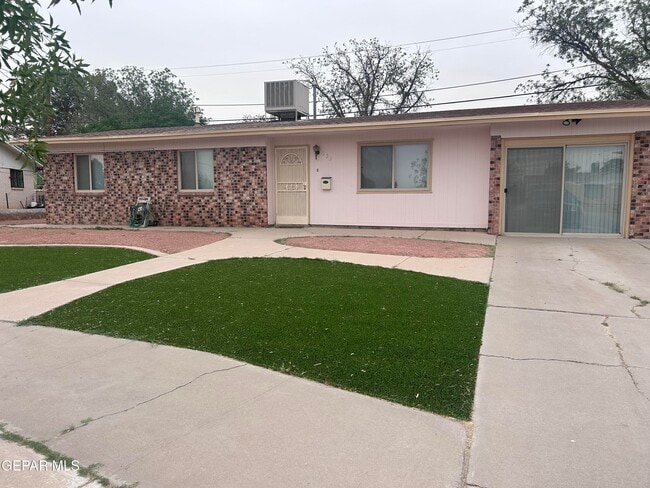 Building Photo - 333 Mariana Cir