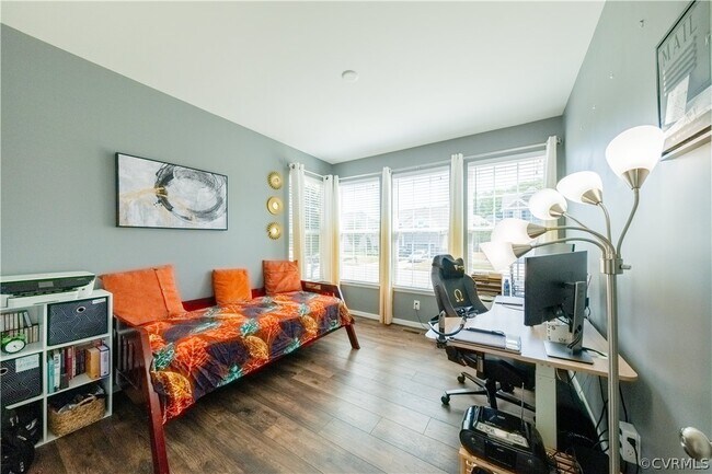 Building Photo - 9535 Thornecrest Dr