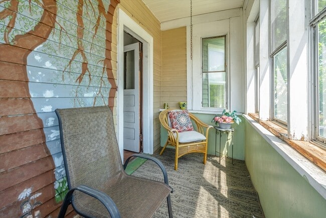 Building Photo - 427 Hamilton St