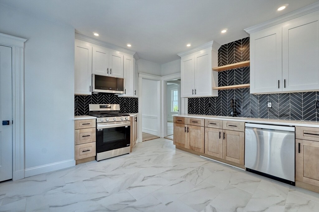Building Photo - 275 Roslindale Ave
