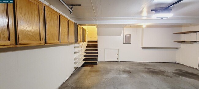Building Photo - 1102 Brooks Range Landing