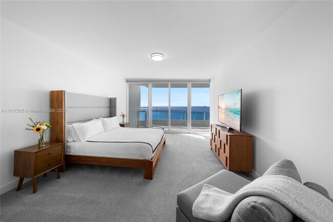 Building Photo - 1643 Brickell Ave