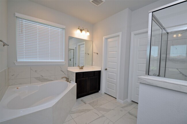 Building Photo - 8634 Marble Ter Ct