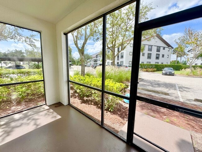 Building Photo - ** FAIRWAY PRESERVE ** 2 BED / 2 BATH COND...