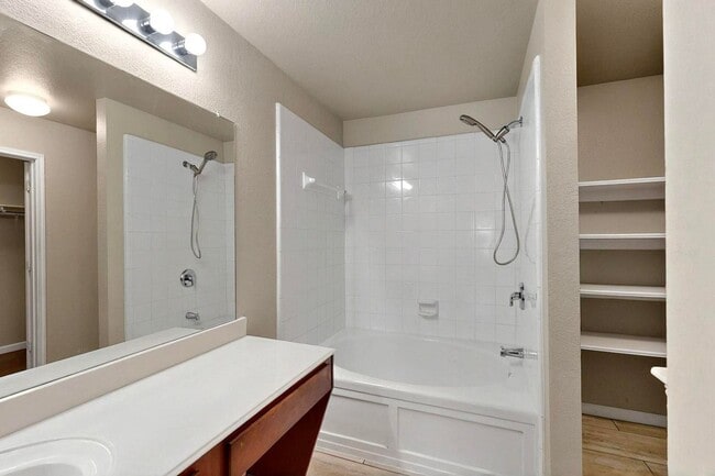 Building Photo - Spacious Family Home with Room to Grow