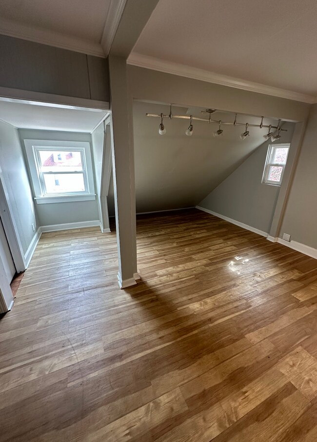 Building Photo - Stunning Historic Home - Sheffield, AL