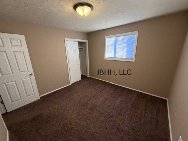 Building Photo - 3207 N Peoria Ave