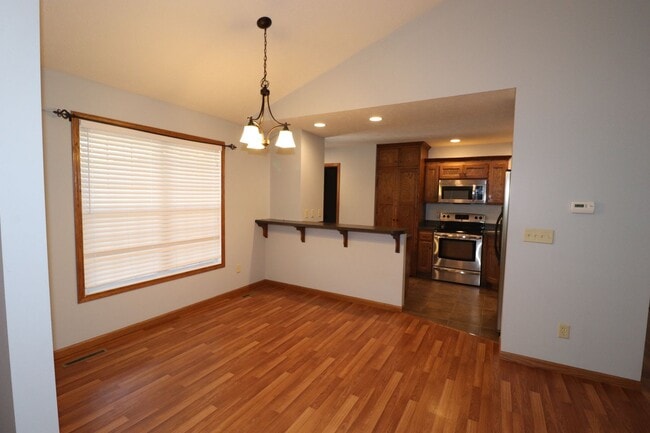 Building Photo - Country House for rent