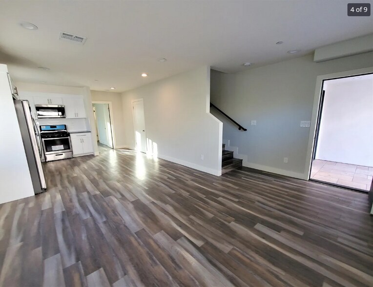 Building Photo - 803 N Kingsley Dr