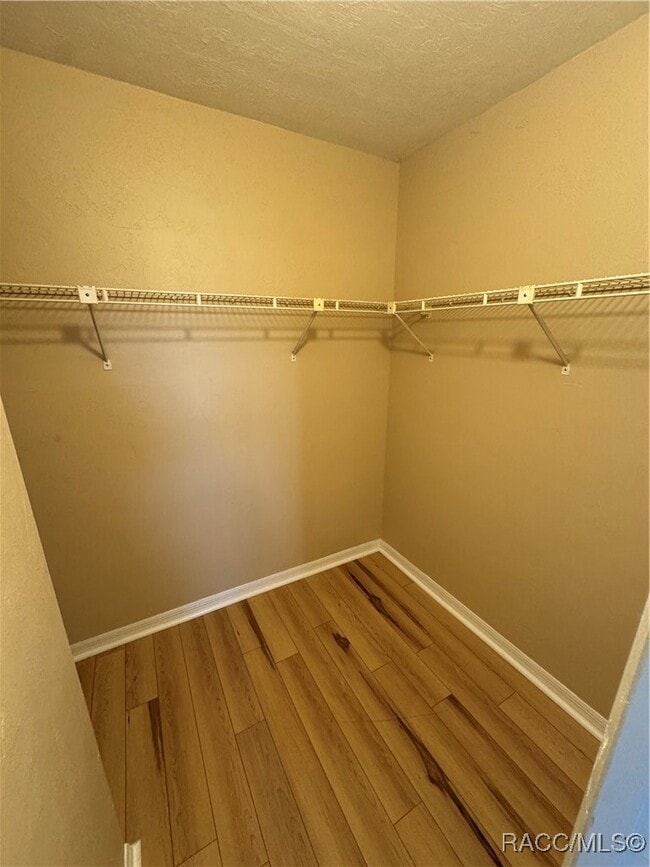 Building Photo - 790 E Gilchrist Ct