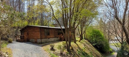 Building Photo - 3 Bedroom 2 Bath home near WCU off Old Cul...