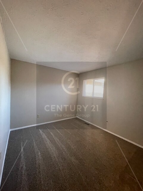 Building Photo - 625 Bright Ave