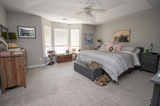 Building Photo - Spacious 3BR in Myers Creek – Fenced Yard, Workshop w/ Electricity & Bright Open Living!