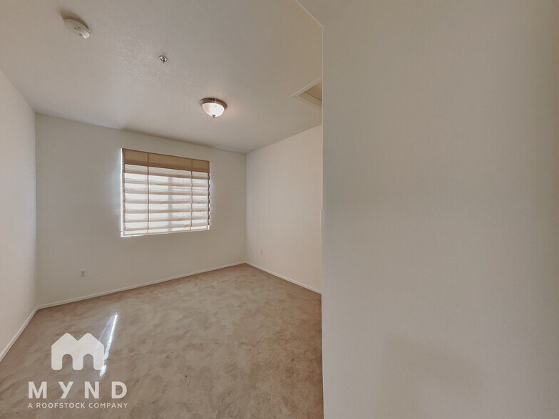 Building Photo - 18250 N Cave Creek Rd