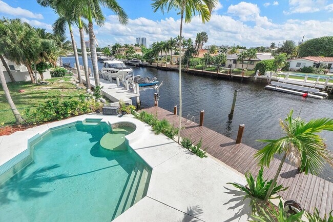 Building Photo - 2484 SE 12th St